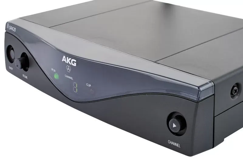 Receptor AKG SR420 con antenas desmontables