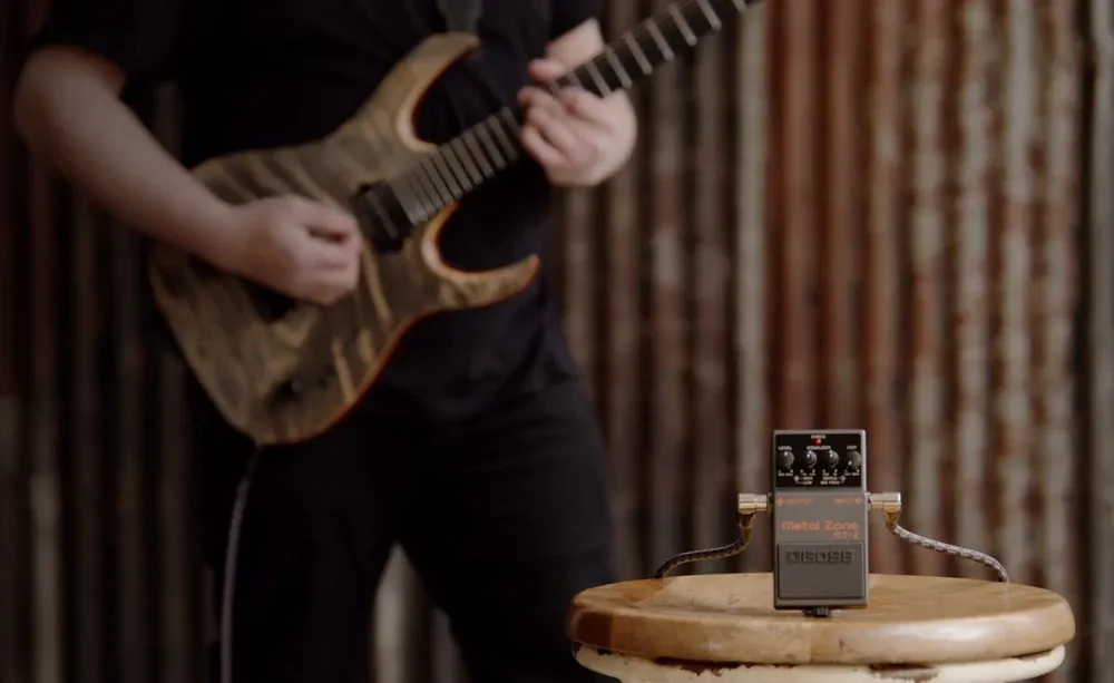 Pedal BOSS MT-2 Metal Zone en uso