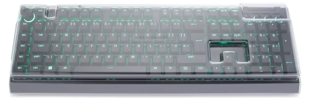 Vista superior del Razer BlackWidow V4 con la tapa Decksaver, iluminación RGB visible