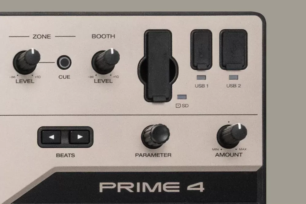 Controles de Zone y Booth, ranuras USB y SD y perillas de FX del PRIME 4 G2