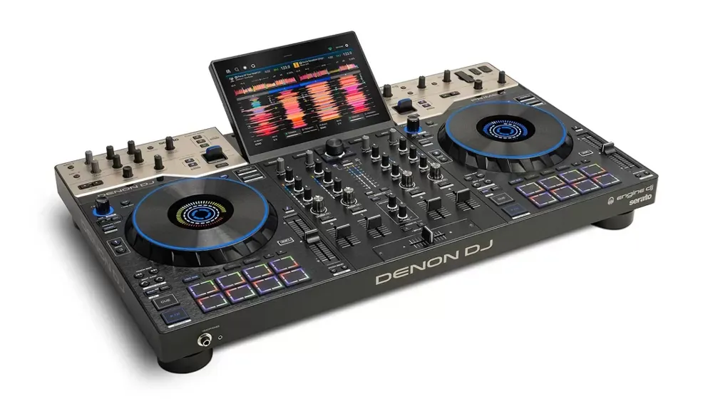 Denon DJ PRIME 4 G2, sistema DJ standalone de 4 canales, vista angular