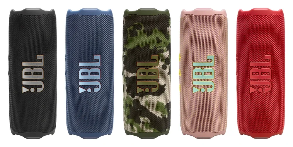 Los cinco colores del JBL Flip 7: negro, azul, camuflaje, rosado y rojo