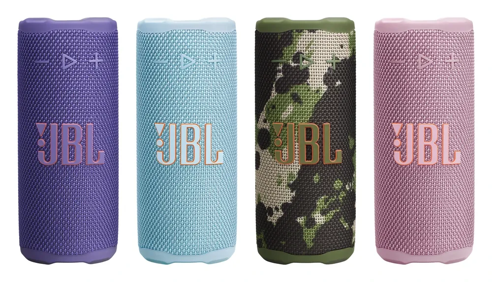 Los cuatro colores del JBL Grip: morado, celeste, camuflaje y rosado