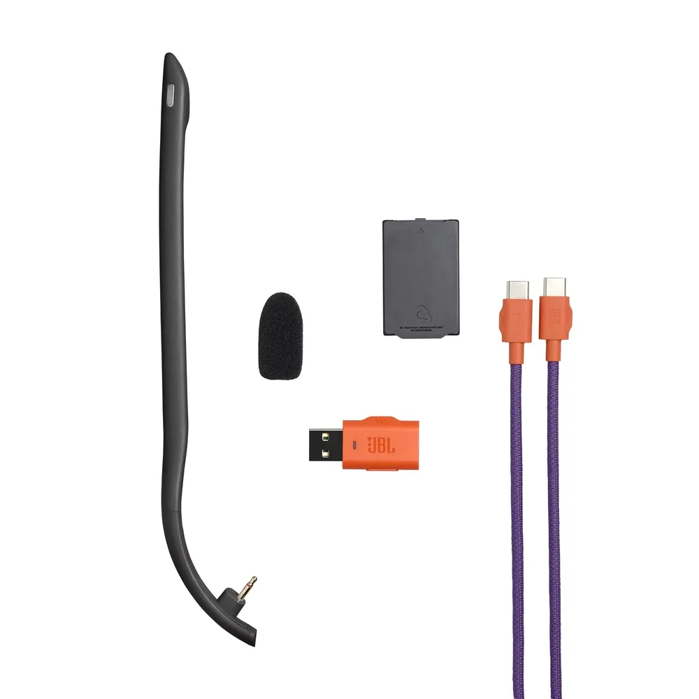 Contenido de la caja del JBL Quantum 650: micrófono, espuma antiviento, batería, dongle USB y cable