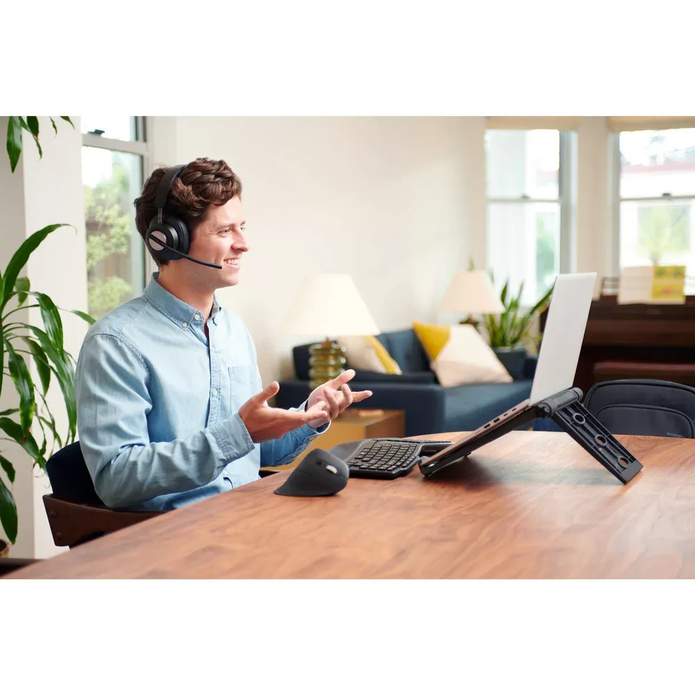 Videollamada con el Kensington Pro Fit Ergo KB675