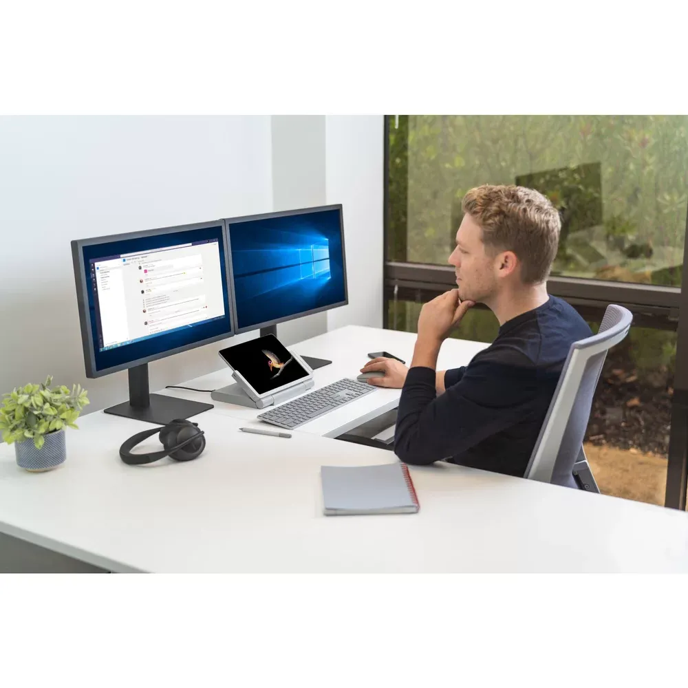 Trabajando con dos monitores y el Kensington SureTrack Dual