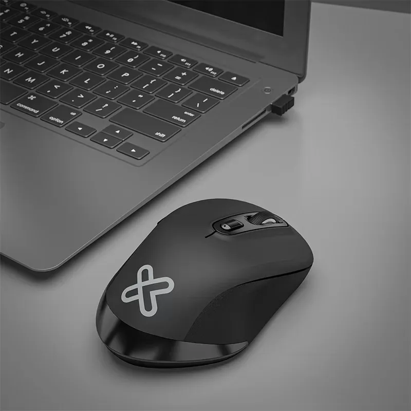 Klip Xtreme Biglider junto a un notebook