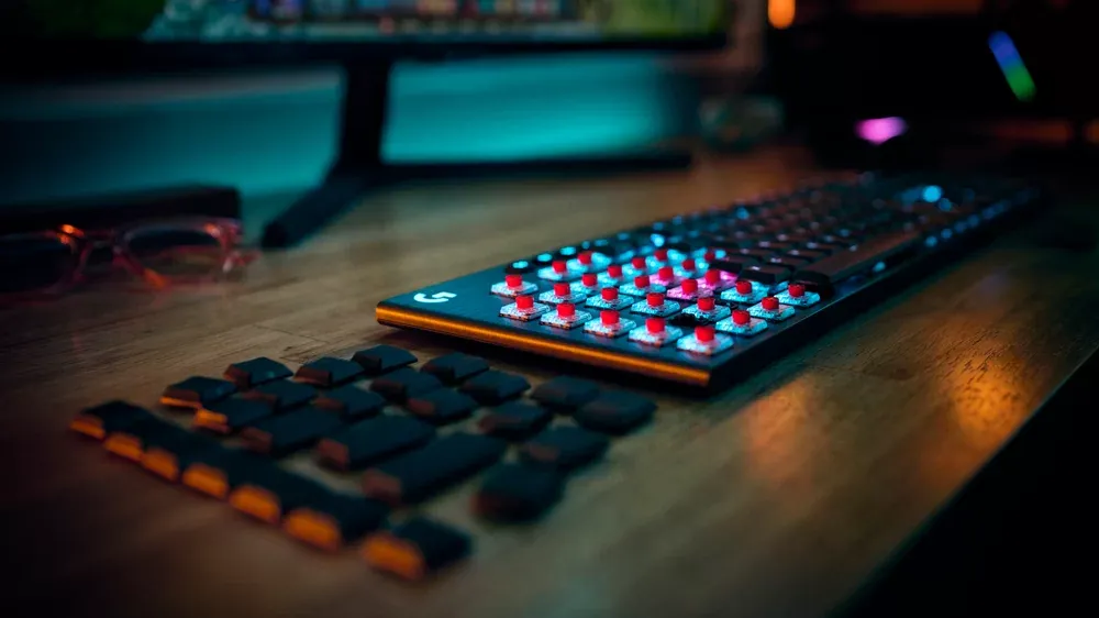 Perfil bajo del Logitech G915 X