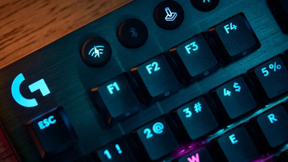 Teclas iluminadas del Logitech G915 X TKL