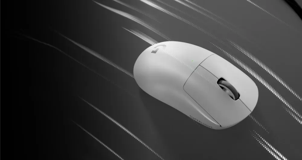 Logitech PRO X SUPERLIGHT 2 blanco en movimiento