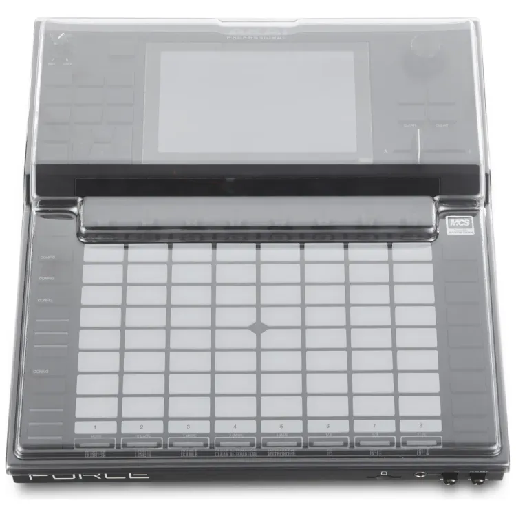 Vista superior del Akai Force con la tapa Decksaver puesta