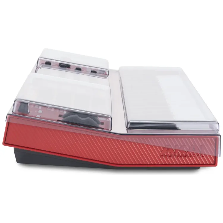 Perfil lateral de la tapa Decksaver sobre el Akai MPC Key 37