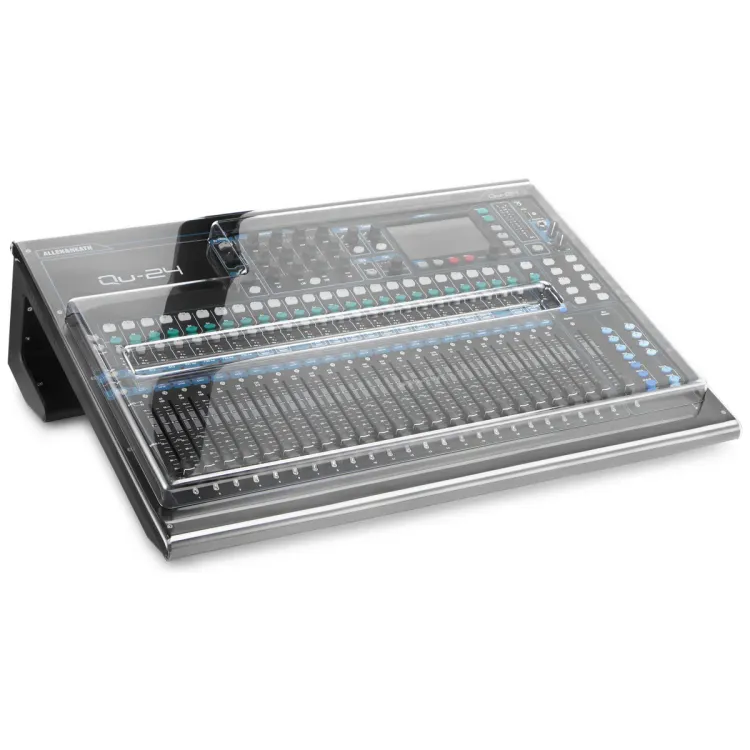 Tapa Decksaver puesta sobre el Allen & Heath Qu-24, vista en tres cuartos