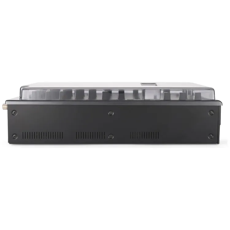 Perfil lateral de la tapa Decksaver sobre el AlphaTheta DJM-V5