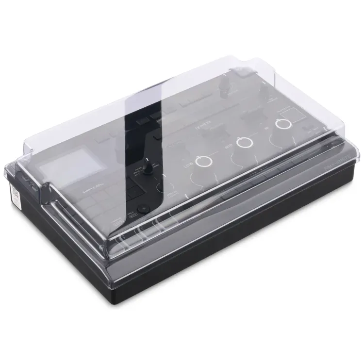 Tapa Decksaver puesta sobre el AlphaTheta RMX-Ignite, vista en tres cuartos