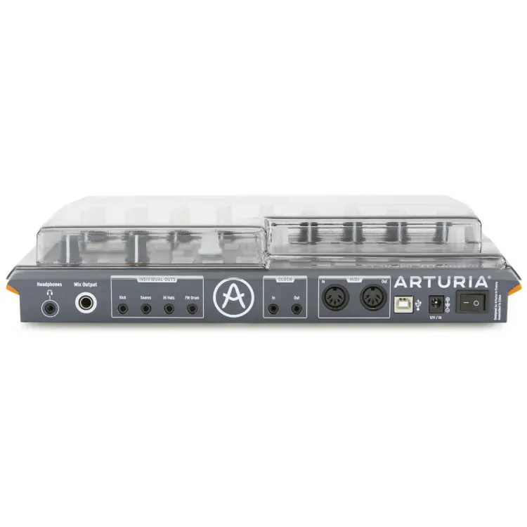 Perfil lateral de la tapa Decksaver sobre el Arturia DrumBrute
