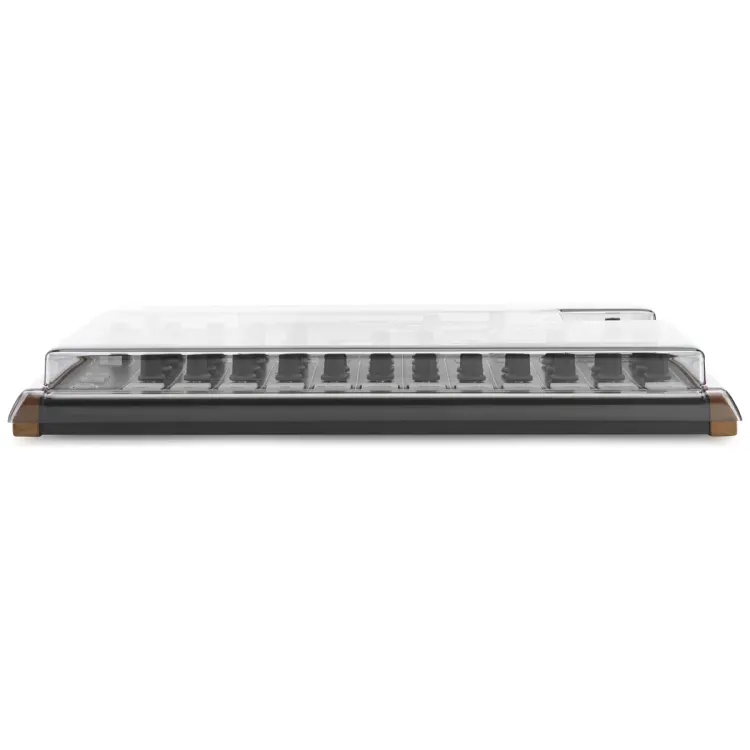 Vista superior del Arturia DrumBrute con la tapa Decksaver puesta