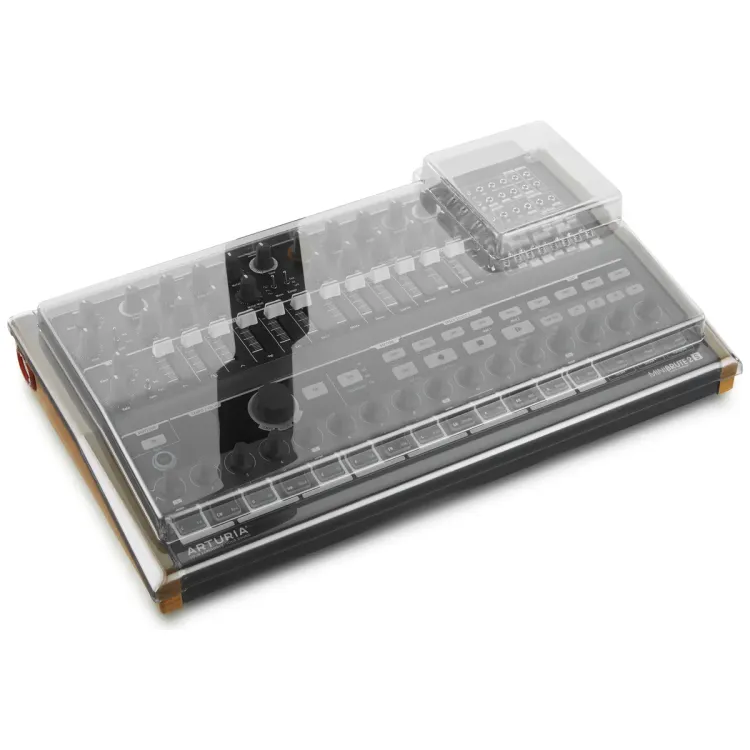Tapa Decksaver puesta sobre el Arturia MiniBrute 2S, vista en tres cuartos