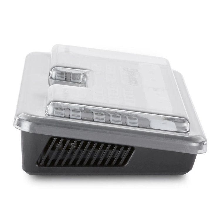 Perfil lateral de la tapa Decksaver sobre el Blackmagic Design ATEM Mini