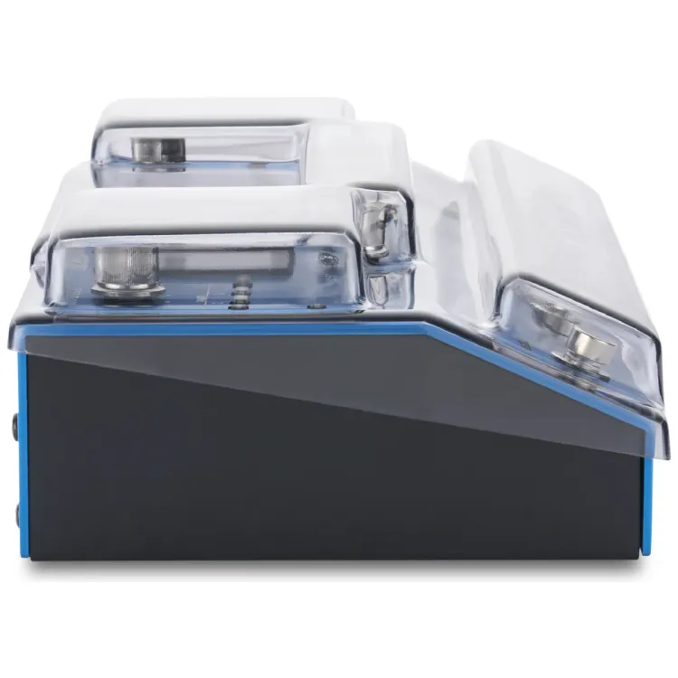 Perfil lateral de la tapa Decksaver sobre el Boss GM-800