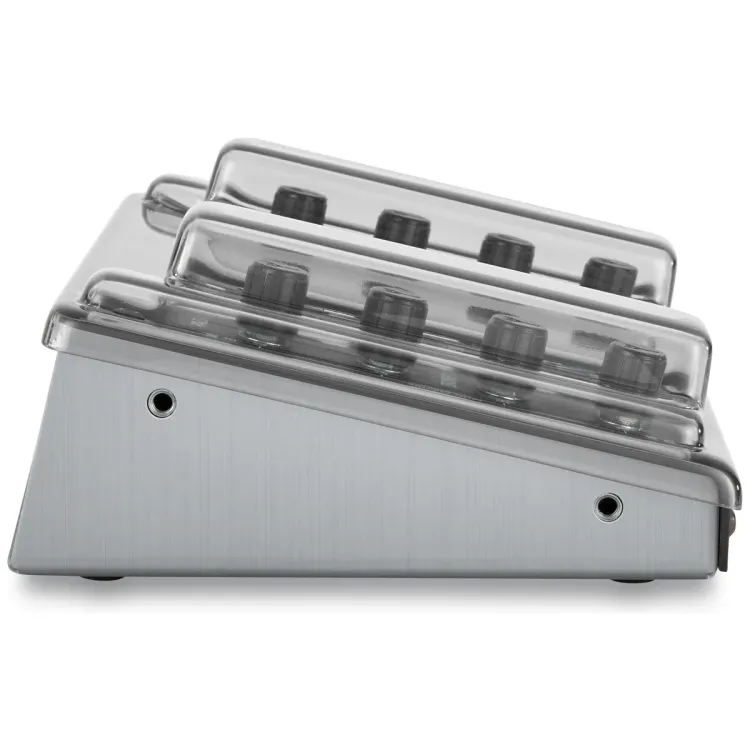 Perfil lateral de la tapa Decksaver sobre el Conductive Labs The NDLR