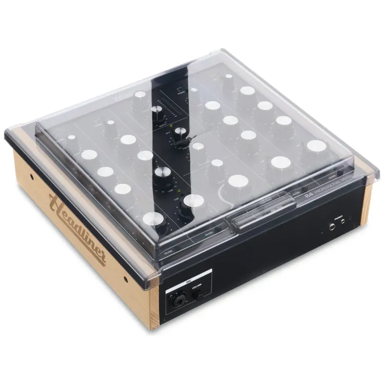 Tapa Decksaver puesta sobre el Headliner R4, vista en tres cuartos