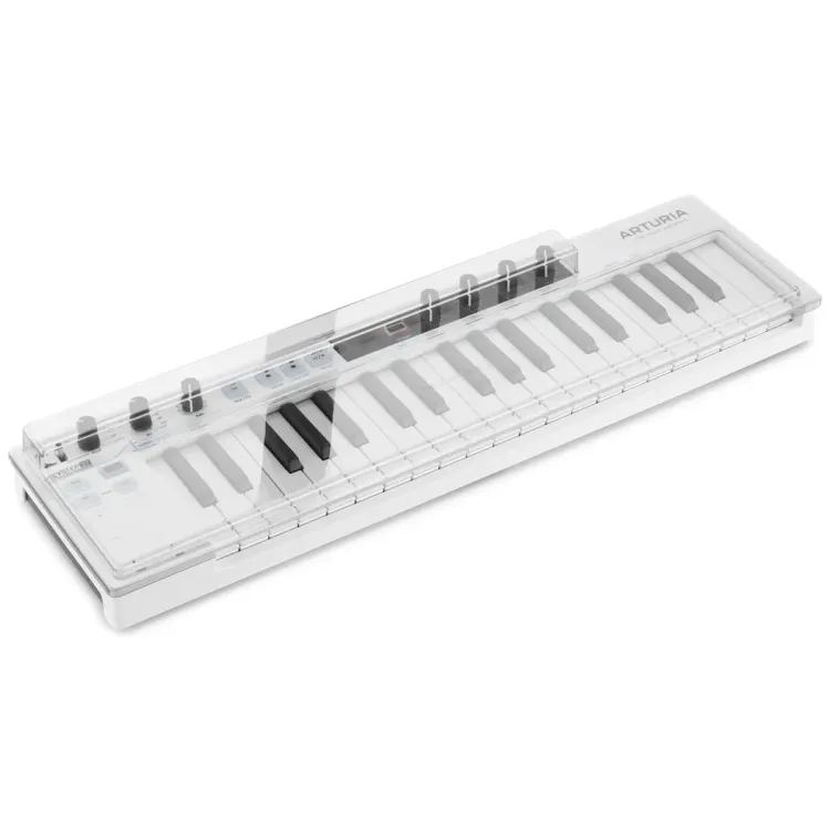 Tapa Decksaver puesta sobre el Arturia KeyStep 37, vista en tres cuartos