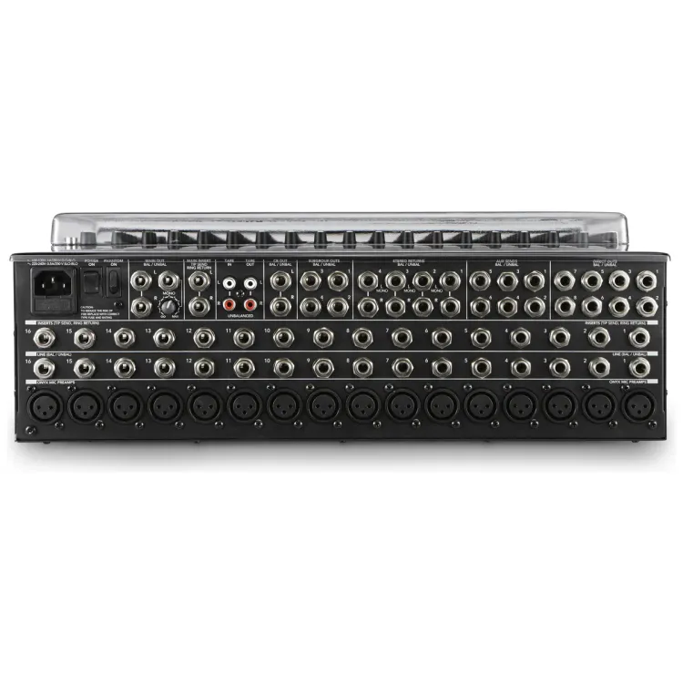 Perfil lateral de la tapa Decksaver sobre el Mackie 1604VLZ4