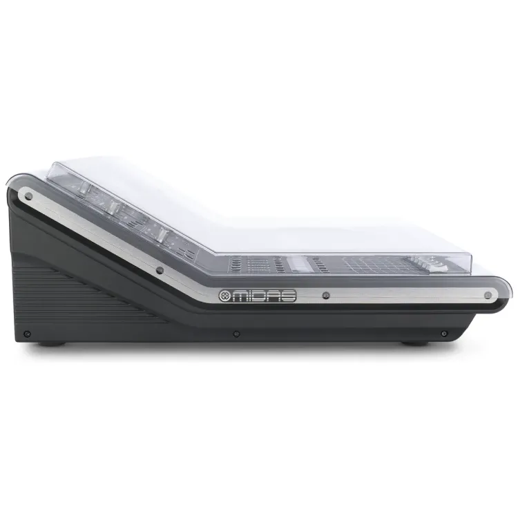 Perfil lateral de la tapa Decksaver sobre el Midas M32R y M32R LIVE