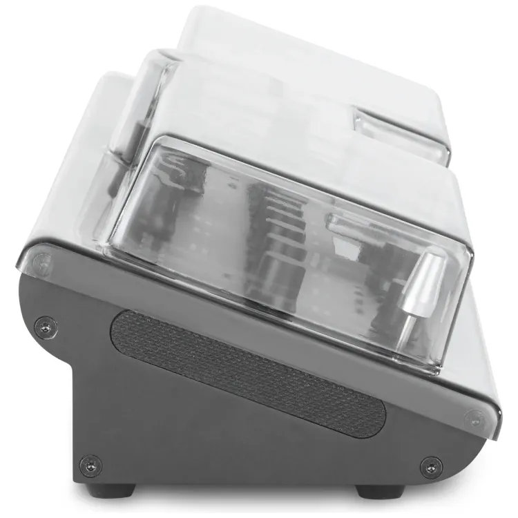 Perfil lateral de la tapa Decksaver sobre el Modal Electronics ARGON8M, COBALT8M y CARBON8M