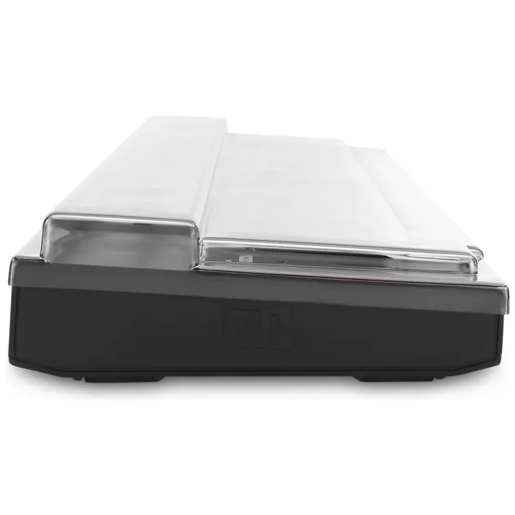 Perfil lateral de la tapa Decksaver sobre el Native Instruments Kontrol S61 MK1