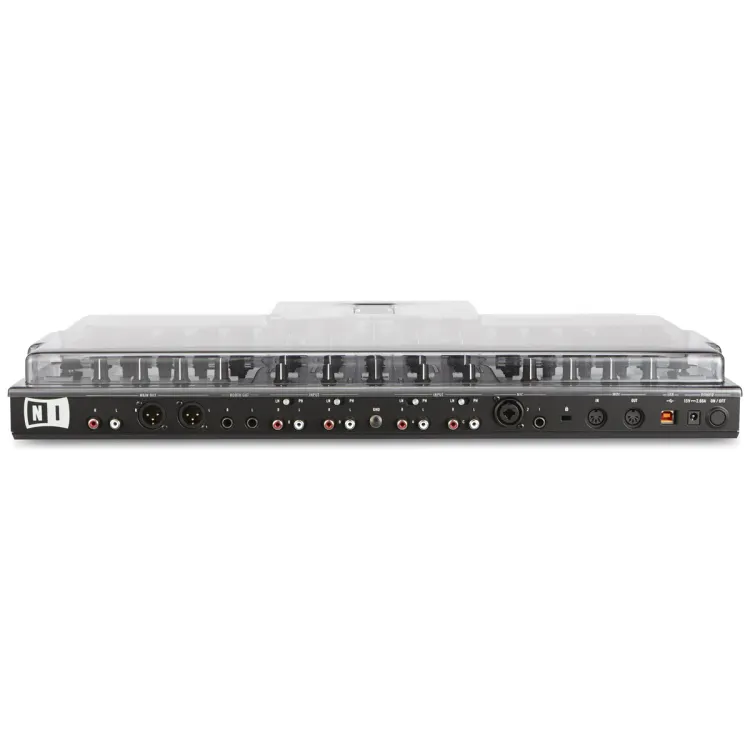 Perfil lateral de la tapa Decksaver sobre el Native Instruments Traktor Kontrol S8