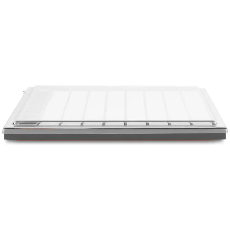 Perfil lateral de la tapa Decksaver sobre el Novation Launchpad MK2