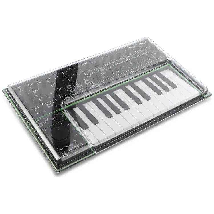 Tapa Decksaver puesta sobre el Roland AIRA SYSTEM-1, vista en tres cuartos