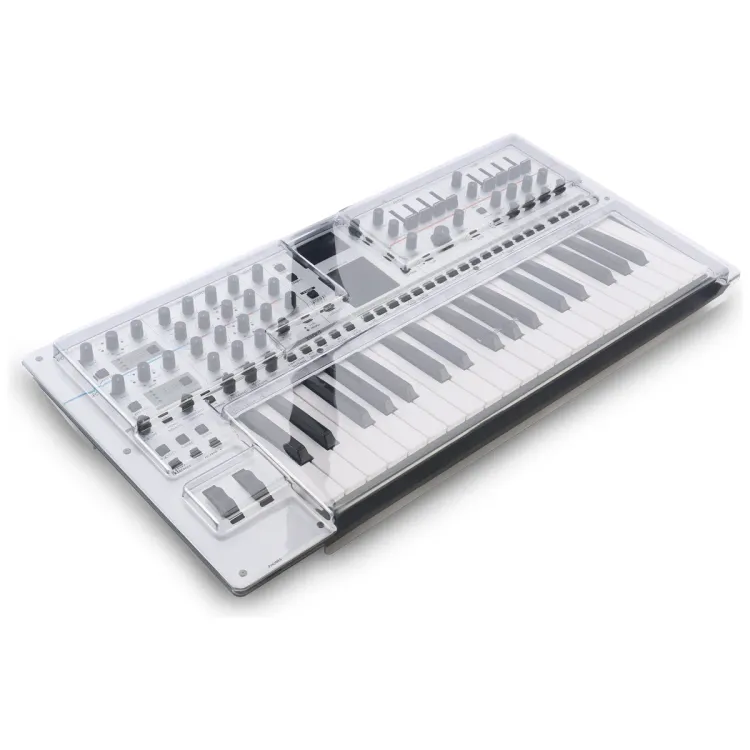 Tapa Decksaver puesta sobre el Roland GAIA 2, vista en tres cuartos