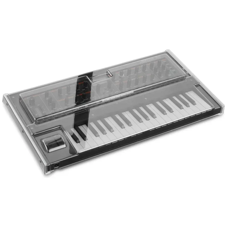 Tapa Decksaver puesta sobre el Roland JUPITER-Xm, vista en tres cuartos