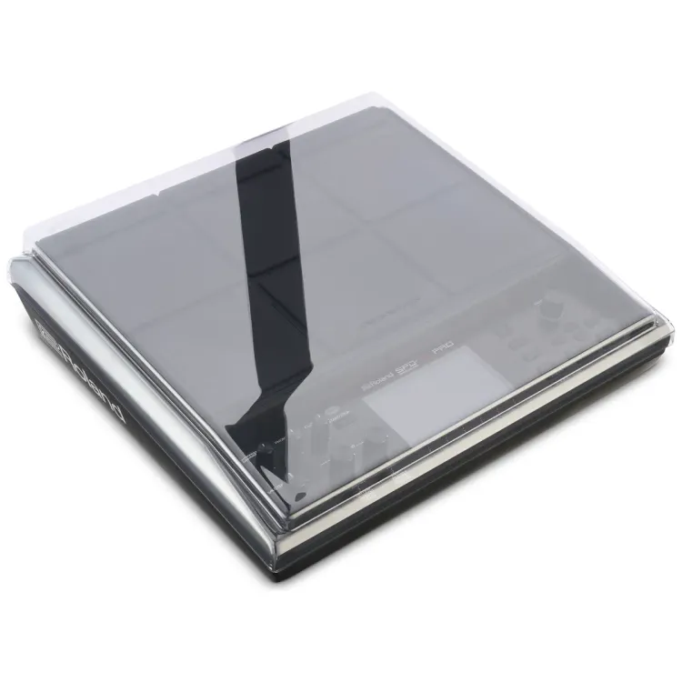Tapa Decksaver puesta sobre el Roland SPD-SX PRO, vista en tres cuartos