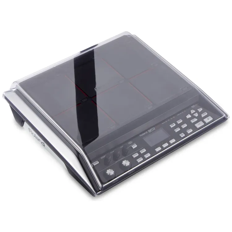 Tapa Decksaver puesta sobre el Roland SPD-SX, vista en tres cuartos