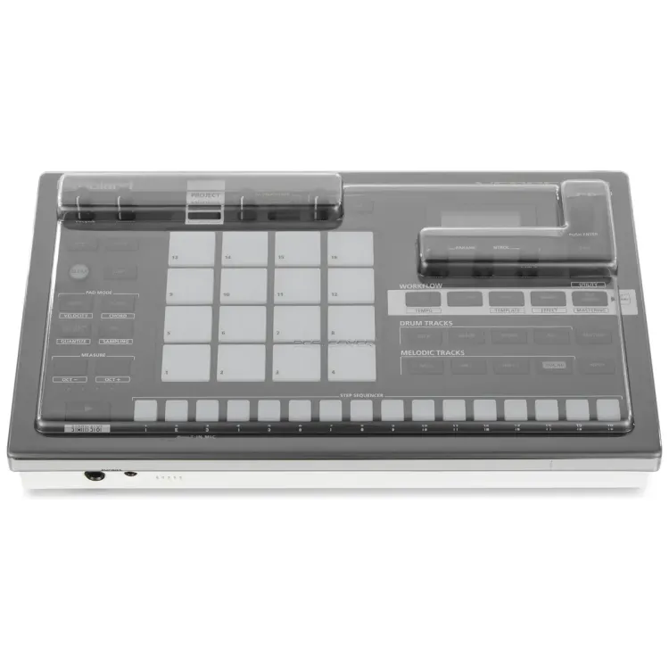 Vista superior del Roland VERSELAB MV-1 con la tapa Decksaver puesta