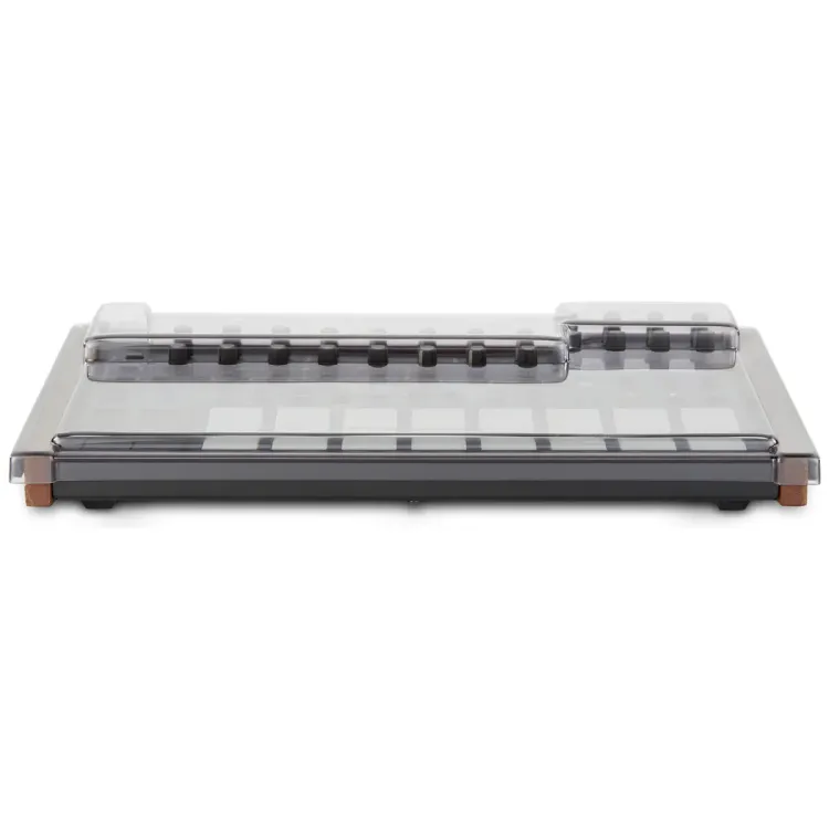 Vista superior del Sequential Tempest con la tapa Decksaver puesta