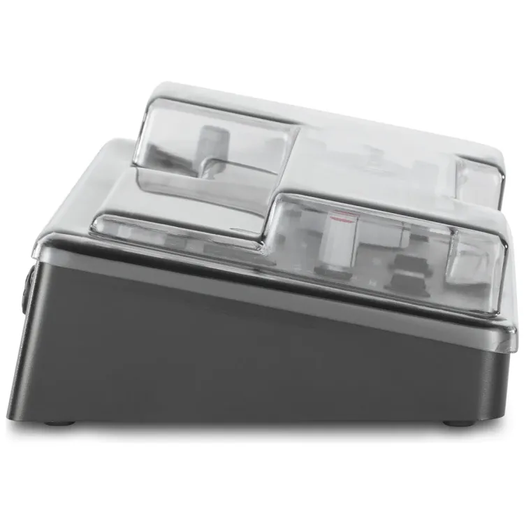 Perfil lateral de la tapa Decksaver sobre el Solid State Logic SSL 2 y SSL 2+