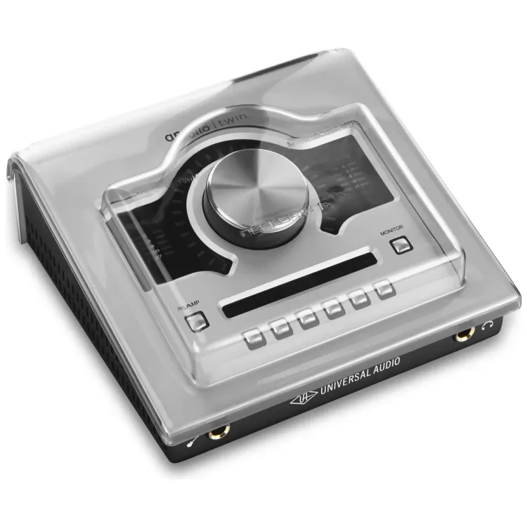 Tapa Decksaver puesta sobre el Universal Audio Apollo Twin, vista en tres cuartos