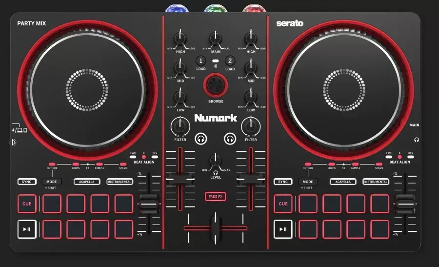 Vista superior del Numark Party Mix III con dos decks y 16 pads