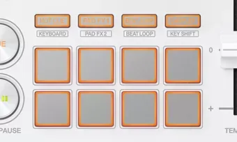 Pads del DDJ-FLX4-W blanco con los modos Hot Cue, Pad FX, Beat Jump y Sampler