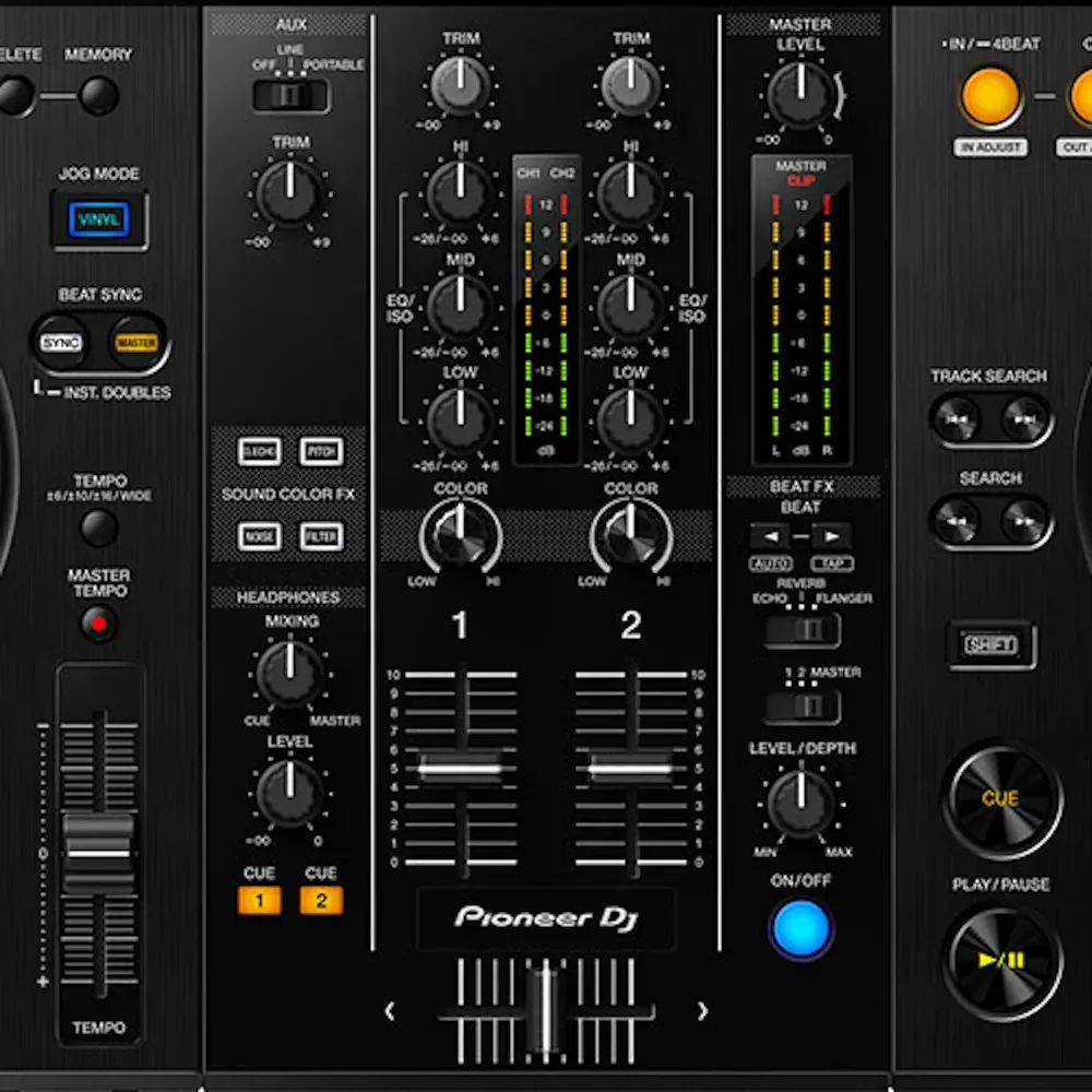 Sección de mezcla del XDJ-RR con EQ y faders de canal
