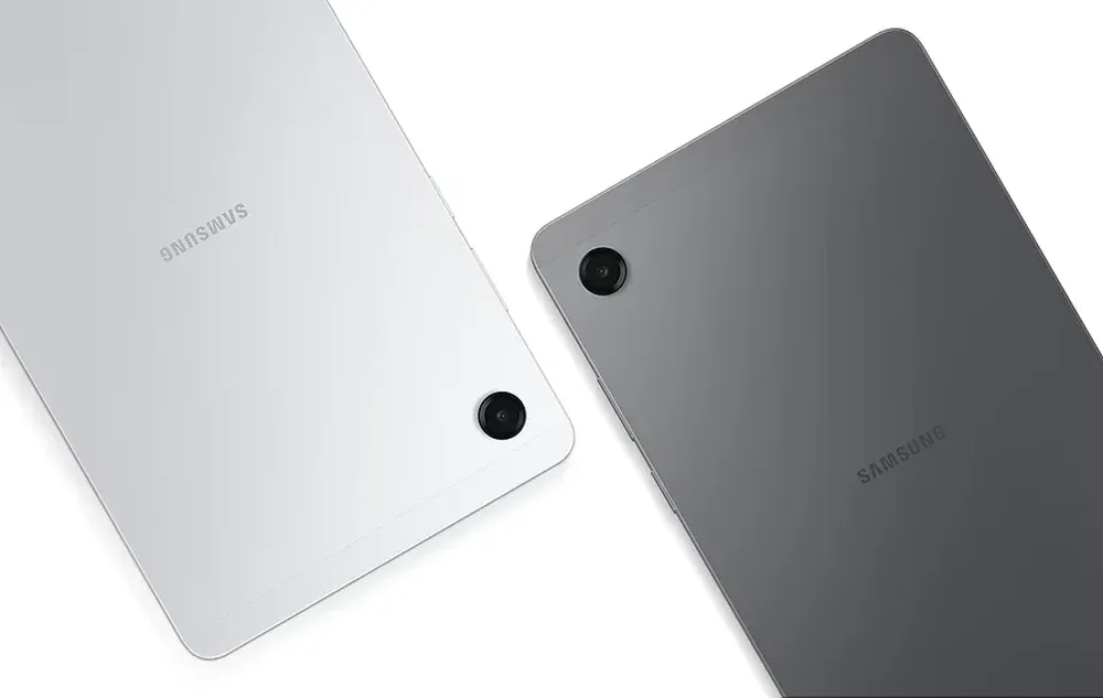 Galaxy Tab A11 en sus dos colores, visto por delante y por detrás