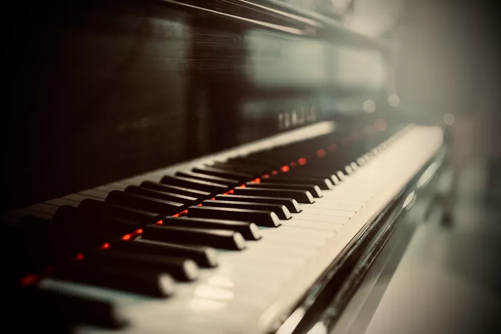 Piano de cola Yamaha C3 muestreado para Chroma Grand Piano de SonuScore