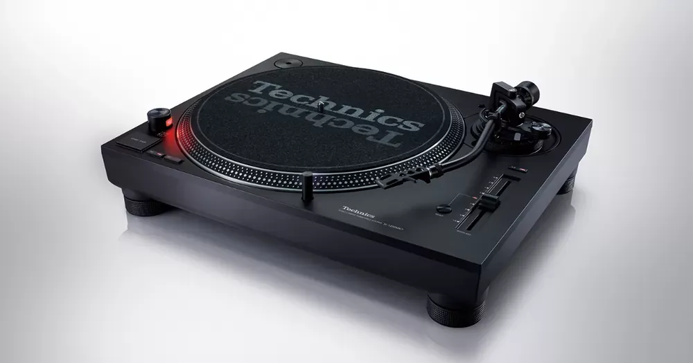 Tornamesa Technics SL-1200MK7 de tracción directa