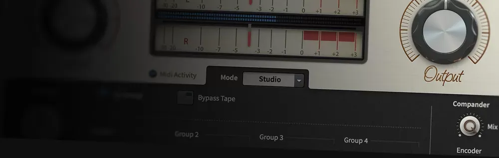 Vista en detalle de la interfaz de u-he Satin en modo Studio, con el medidor VU, la perilla Output y el Compander
