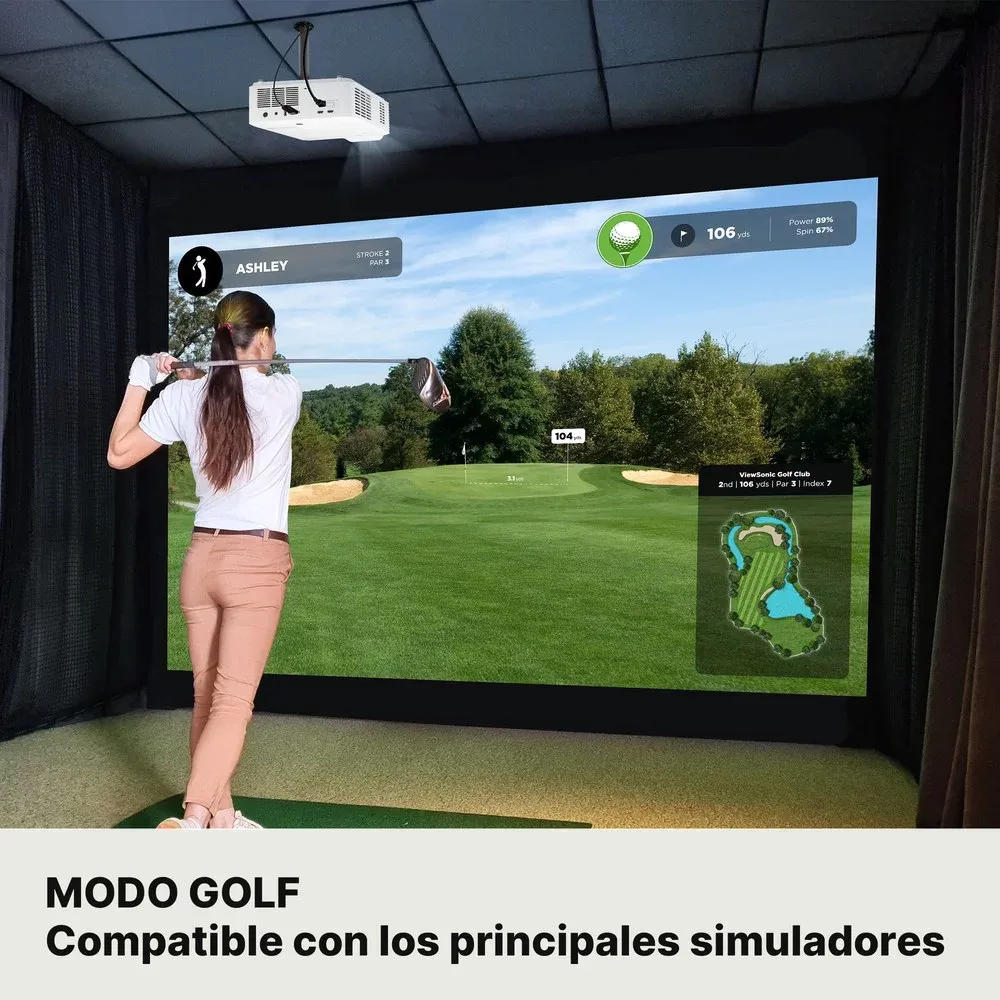 ViewSonic LS630W en un simulador de golf, con una jugadora frente a la pantalla
